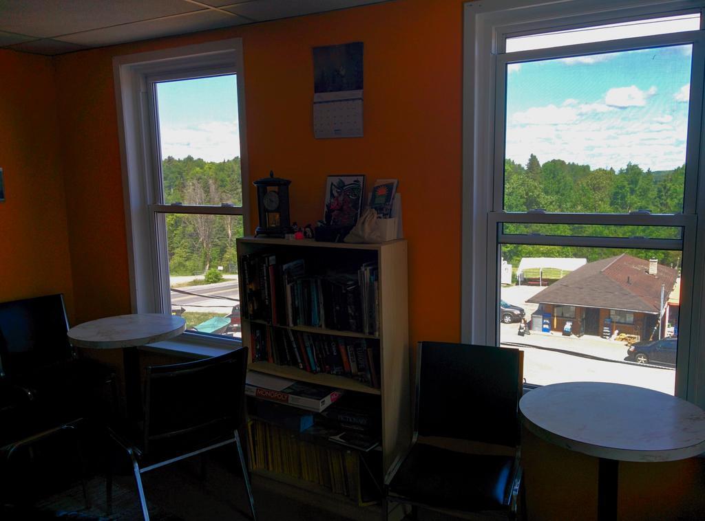 The Arlington Hostel Maynooth Екстериор снимка